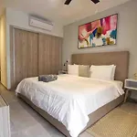 2Bed Apartment 500M From Beach