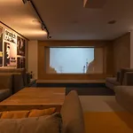 2Bed Apartment 500M From Beach